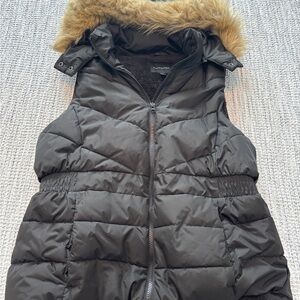 Banana Republic Black Puffer Vest with Faux Fur Trim